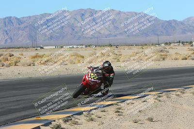 media/Jan-10-2025-CVMA Friday Practice (Fri) [[489e0da257]]/Group 4 and Trackday/Session 2 (Turn 4 Inside)/